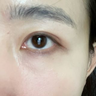 틸디앤 메이크 리얼무드 오토 아이라이너 — 5점을 준 리뷰어가 2021년 12월 올린 사용 사진