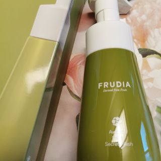 [후르디아] 아보카도 약산성 비건 여성 청결제 — 4.5점을 준 리뷰어가 2021년 3월 올린 사용 사진