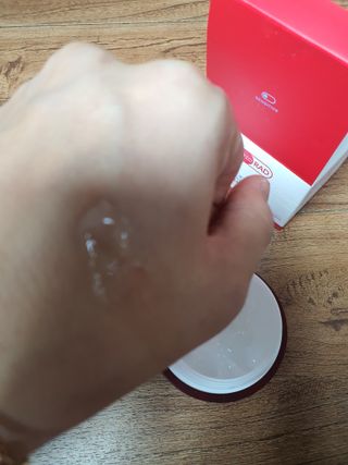 레드투래드 센서티브 슈퍼 크림 50ml — 3점을 준 리뷰어가 2021년 10월 올린 사용 사진