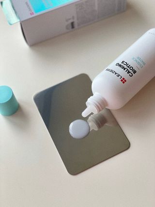 리더스코스메틱 리더스 카밍 바이오틱스 에센스 워터 — 5점을 준 리뷰어가 2021년 5월 올린 사용 사진