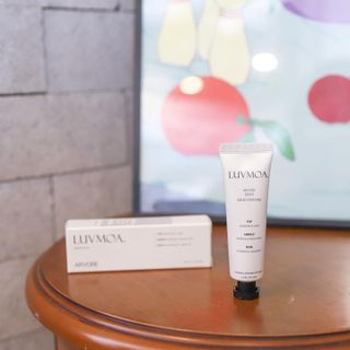 러브모아 향수 고체향수 승무원 고체향수 바르는 향수 니치향수 도손 우드세이지 앤 씨솔트 — 5점을 준 리뷰어가 2022년 10월 올린 사용 사진