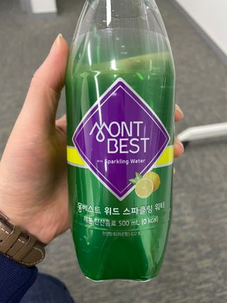몽베스트 Montbest with Sparkling water Lemon OR Lime 20병(랜덤) — 5점을 준 리뷰어가 2023년 3월 올린 사용 사진