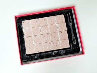 카카오 본연의 색을 간직하고있는 루비초콜릿과 블루베리의 만남, 카카올라 루비베리요거트생초콜릿 — 5점을 준 리뷰어가 2021년 10월 올린 사용 사진