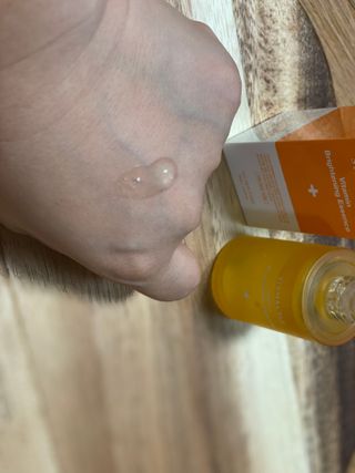 체르엠 스템앤셀 비타민 브라이트닝 에센스 30ml 1개 — 5점을 준 리뷰어가 2021년 10월 올린 사용 사진