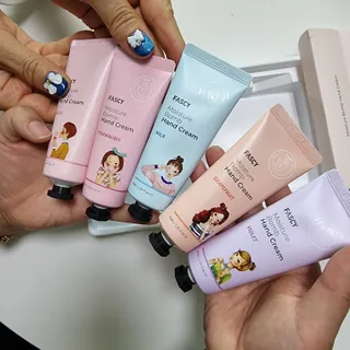 파시 고보습 핸드크림 40ml 5종 기프트 세트 — 5점을 준 리뷰어가 2022년 8월 올린 사용 사진