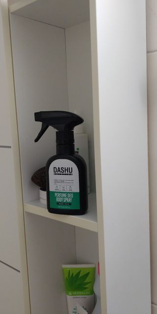 다슈코리아 다슈 솔루션 퍼퓸 데오 바디스프레이 프레쉬 그린 200ml — 5점을 준 리뷰어가 2021년 5월 올린 사용 사진
