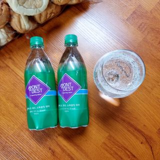 몽베스트 Montbest with Sparkling water Plain 20병 — 4점을 준 리뷰어가 2021년 11월 올린 사용 사진