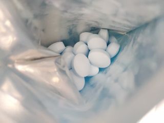 입 냄새 완화에 도움을 주는 에티켓 캔디 앳캔디 스트롱민트 — 5점을 준 리뷰어가 2021년 1월 올린 사용 사진