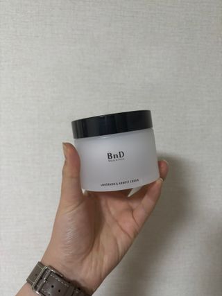비엔디 2NOW[한글]]BnD 바디 미백 겨드랑이 크림 — 5점을 준 리뷰어가 2024년 12월 올린 사용 사진