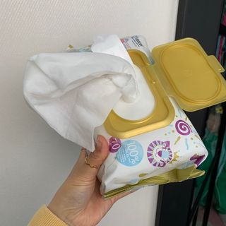 킨도 아기 물티슈 골드 일반형 — 5점을 준 리뷰어가 2021년 4월 올린 사용 사진