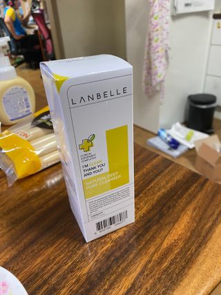 랑벨 내츄럴 딥 포어 클렌저 210ml (저자극 약산성 천연 클렌징 젤) — 4점을 준 리뷰어가 2022년 10월 올린 사용 사진