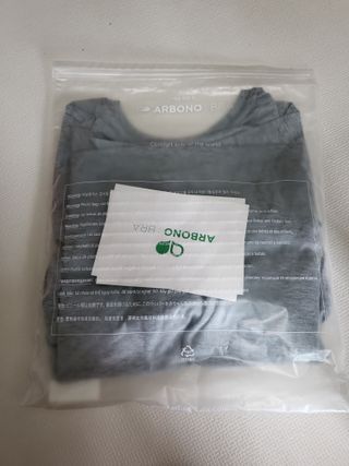 아르보노브라 아르보노 10color 데일리 반팔 노브라티 — 3점을 준 리뷰어가 2022년 5월 올린 사용 사진