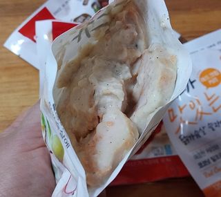 굽네몰 [굽네] 소스가 맛있는 닭가슴살 슬라이스 4종 — 5점을 준 리뷰어가 2021년 12월 올린 사용 사진
