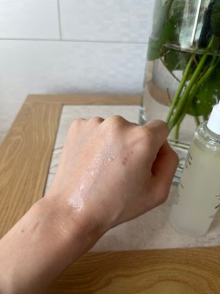 오투에니원 화이트스완 센텔라 루미너스 미스트 세럼 100ml — 5점을 준 리뷰어가 2023년 1월 올린 사용 사진