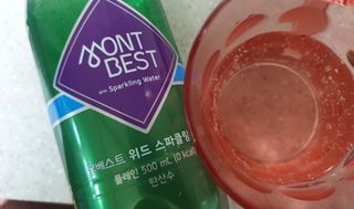 몽베스트 Montbest with Sparkling water Plain 20병 — 4점을 준 리뷰어가 2022년 11월 올린 사용 사진