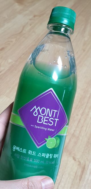 몽베스트 Montbest with Sparkling water Lime20병 — 5점을 준 리뷰어가 2021년 10월 올린 사용 사진