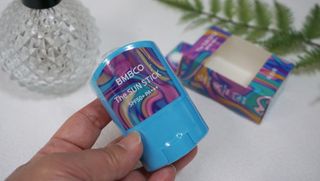 비엠비코 [썸머케어] 퀸79 노블 골드 아쿠아크림+더 선스틱 SPF50+PA+++ — 5점을 준 리뷰어가 2021년 6월 올린 사용 사진