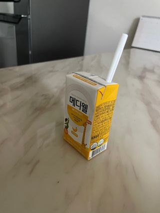 메디웰 페디아드링크 미니 바나나맛 — 5점을 준 리뷰어가 2022년 8월 올린 사용 사진