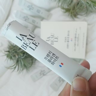 라보르 프렌치 콜라겐 화이트 — 5점을 준 리뷰어가 2022년 10월 올린 사용 사진