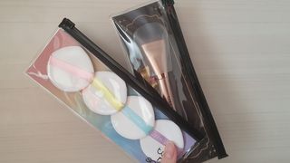 [툴앤썸] 메이크업 브러시로 바르고 호빵 스펀지로 클렌징하는 A-Z 뷰티툴 5종 — 5점을 준 리뷰어가 2021년 1월 올린 사용 사진
