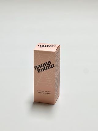 난나 살몬 스파이더 검버섯 미백 톤업 화이트닝 연어 앰플 크림 300ml 대용량 — 4.5점을 준 리뷰어가 2022년 8월 올린 사용 사진