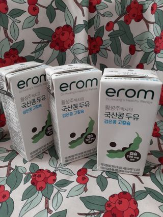 이롬 erom 황성주박사의 국산콩 두유 검은콩 고칼슘 — 5점을 준 리뷰어가 2020년 12월 올린 사용 사진