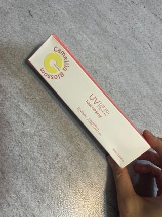 제주인디 카멜리아 블러썸 선크림 — 5점을 준 리뷰어가 2023년 9월 올린 사용 사진
