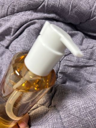 스킨1004 [SKIN1004] 마다가스카르 센텔라 라이트 클렌징 오일 200ml — 5점을 준 리뷰어가 2024년 7월 올린 사용 사진