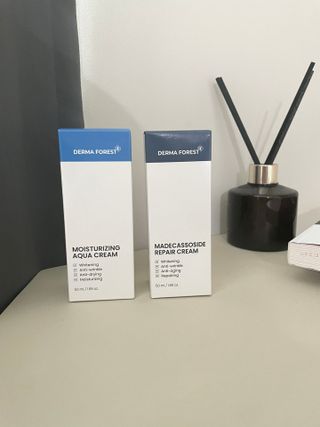 더마포레스트 마데카소사이드 리페어 크림,  모이스처라이징 아쿠아크림 — 5점을 준 리뷰어가 2021년 8월 올린 사용 사진