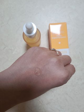 체르엠 스템앤셀 비타민 브라이트닝 에센스 30ml 1개 — 5점을 준 리뷰어가 2022년 4월 올린 사용 사진