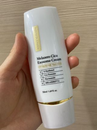 하이브리온 [쿠팡]멜라제로 시카엑소좀 크림 50ml PDRN 줄기세포 주름 미백기능성 피부과 병원입점, 1개, 50g — 5점을 준 리뷰어가 2025년 7월 올린 사용 사진