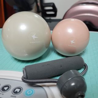 트라택 쿠셔닝 웨이트볼 0.5kg + 1kg SET — 5점을 준 리뷰어가 2022년 5월 올린 사용 사진