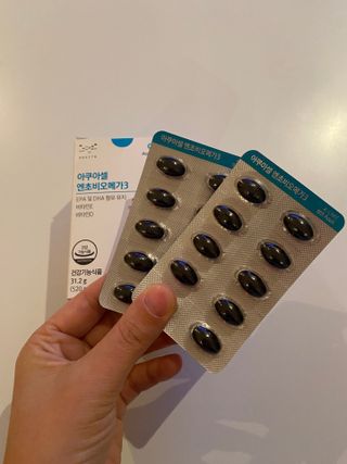 메디포스트 모비타 아쿠아셀 엔초비오메가3 60캡슐 — 5점을 준 리뷰어가 2022년 12월 올린 사용 사진