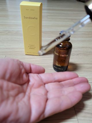 스킨큐어 산다화 비타민c 화이트닝 에센스 30ml — 5점을 준 리뷰어가 2023년 7월 올린 사용 사진