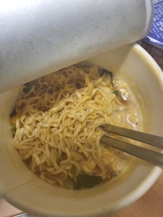 NISSIN 닛신 컵누들  4종 - 씨푸드오리지날, 씨푸드 스파이시, 씨푸드 커리, 씨푸드 XO소스 — 4.5점을 준 리뷰어가 2022년 11월 올린 사용 사진