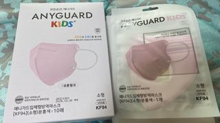애니가드키즈 새부리형 KF94  5컬러 각 10매입 [화이트, 블랙, 크리미베이지, 코튼핑크, 그레이] 3-6세 — 5점을 준 리뷰어가 2022년 2월 올린 사용 사진