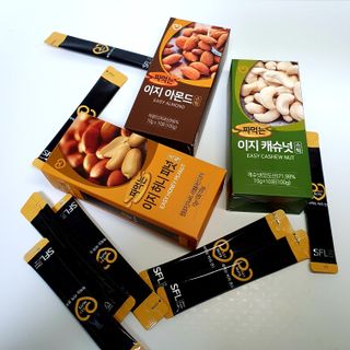 짜먹는 이지견과 짜먹는 이지아몬드, 짜먹는 이지허니피넛, 짜먹는 이지캐슈넛 각 10g X  10포 — 5점을 준 리뷰어가 2021년 3월 올린 사용 사진