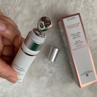산수시 일루미네이팅 펄 영양 다크서클 스틱 아이 크림 케어 15ml — 5점을 준 리뷰어가 2021년 6월 올린 사용 사진