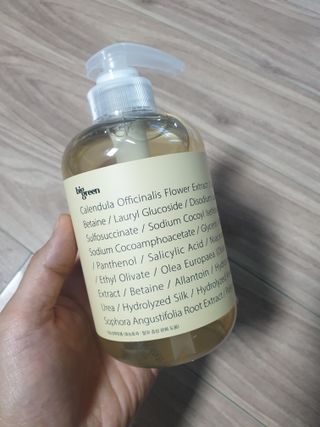 빅그린 안티 헤어로스 탈모 카렌듈라 바이옴 샴푸 500ml (지성두피용) — 5점을 준 리뷰어가 2022년 8월 올린 사용 사진