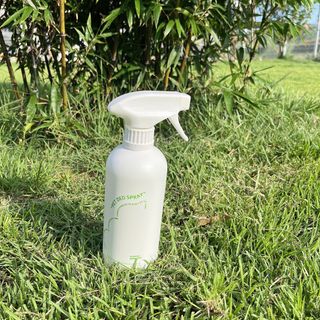 [푸푸몬스터](선물세트) 비건 펫 데오 스프레이(탈취제) 500ml (유향/무향 택 1)+산책 물통+메시지카드 — 5점을 준 리뷰어가 2022년 8월 올린 사용 사진