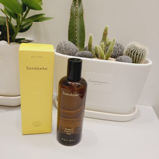 스킨큐어 산다화 비타민c 화이트닝 토너 150ml — 5점을 준 리뷰어가 2021년 12월 올린 사용 사진