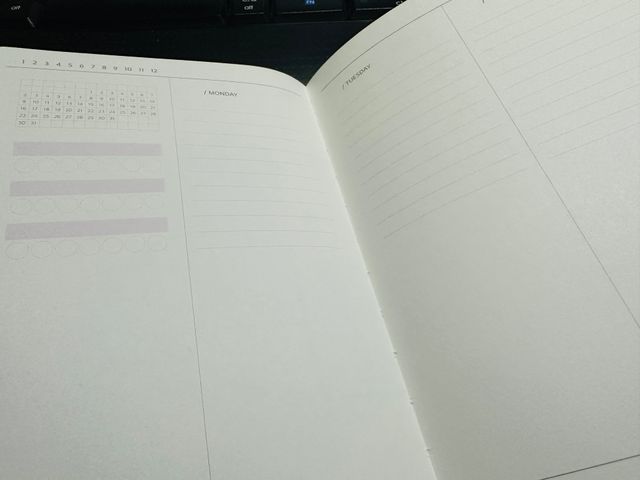 리훈 2023 이야기다이어리 리뷰 사진