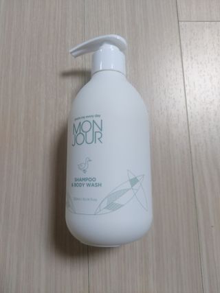 토박스코리아 몽쥬르 유아 샴푸앤워시 300ml — 5점을 준 리뷰어가 2021년 4월 올린 사용 사진