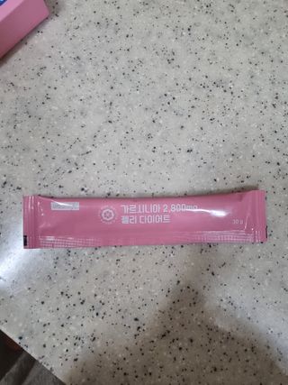 주식회사 얼굴반쪽 [얼굴반쪽 가르시니아 2,800mg] x 14포 1주 젤리 다이어트 보조제 체지방감소 — 4점을 준 리뷰어가 2021년 12월 올린 사용 사진
