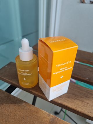 체르엠 스템앤셀 비타민 브라이트닝 에센스 30ml 1개 — 5점을 준 리뷰어가 2022년 4월 올린 사용 사진