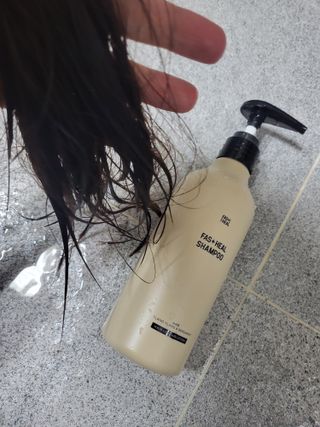 패스트힐(fast heal) 패스트힐 탈모증상완화샴푸 470ml — 5점을 준 리뷰어가 2023년 9월 올린 사용 사진