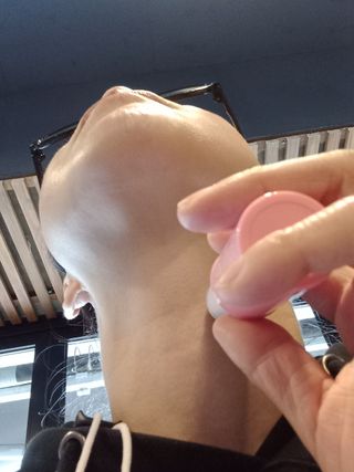 스킨큐어 산다화 카멜리아 안티 링클 멀티밤 — 5점을 준 리뷰어가 2022년 11월 올린 사용 사진