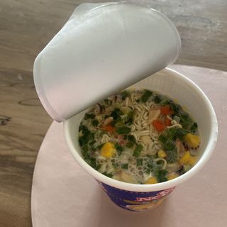 NISSIN 닛신 컵누들  4종 - 씨푸드오리지날, 씨푸드 스파이시, 씨푸드 커리, 씨푸드 XO소스 — 5점을 준 리뷰어가 2022년 5월 올린 사용 사진