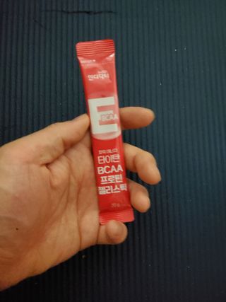 [인디닥터] 타이탄 BCAA 프로틴 젤리스틱 — 5점을 준 리뷰어가 2022년 5월 올린 사용 사진