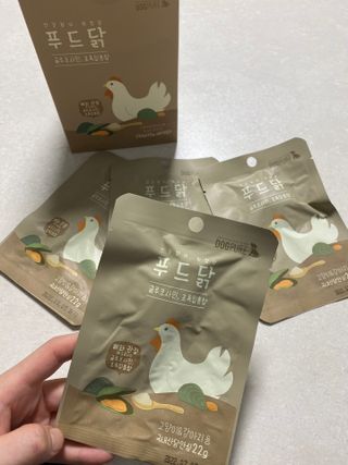 도그퓨어 푸드닭 강아지 닭고기 통살 애견간식 오리지널/차전자피/초록입홍합 — 5점을 준 리뷰어가 2021년 10월 올린 사용 사진